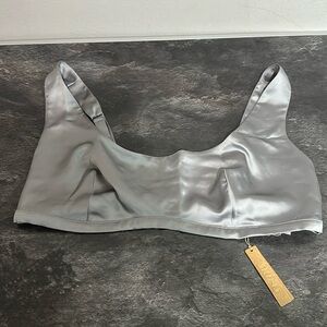 NWT SKIMS Sporty Satin Scoop Bralette in Mirror GRAY SILVER  Size 4X
